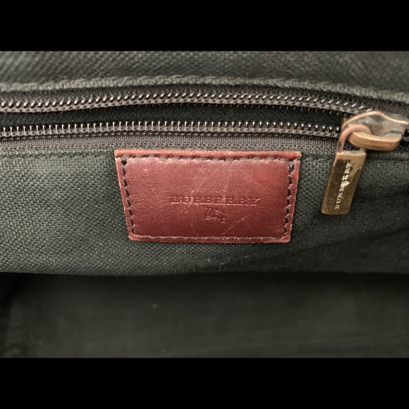 Vintage Burberry Messenger with classic logo. - Picture 3 of 4
